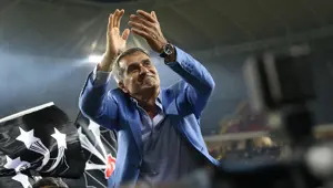 Şenol Güneş 2 yıllık imzayı attı