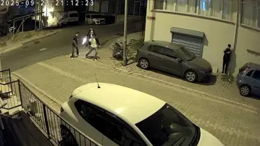 Esenyurt'ta çocukların silahlı şakası: Arkadaşına ateş etti