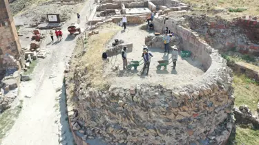 Ani'nin saklı tarihinin gün yüzüne çıkarılması için 5 noktada kazı yapılıyor