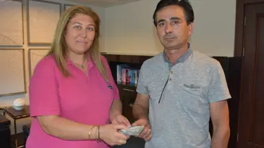 Bağışlanan pantolonun cebinden 9 bin lira çıktı