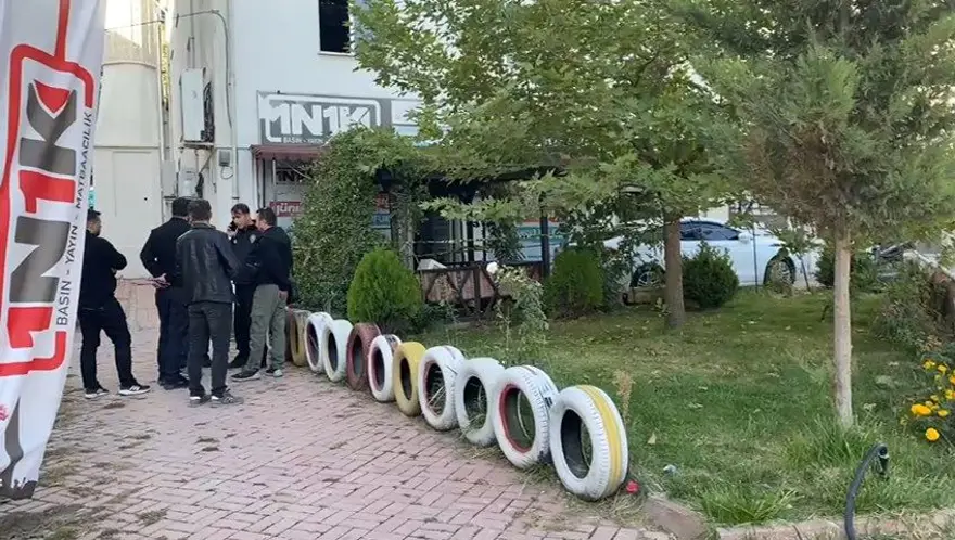 Elazığ'da gazeteciye silahlı saldırı 2 Elazığ'da gazeteciye silahlı saldırı 2