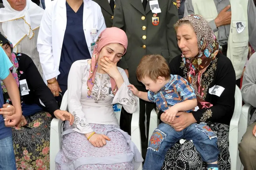 Türkiye şehitlerini uğurluyor 9