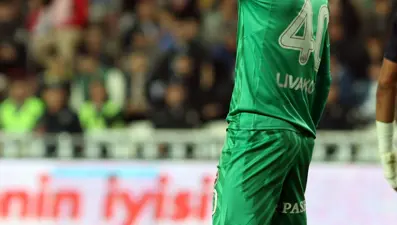 Fenerbahçe'nin kalecisi Livakovic'in başı dertte