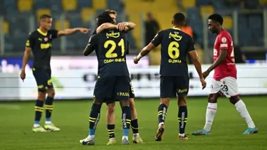SON DAKİKA: Fenerbahçe, Ankaragücü'nü yenerek milli araya lider girdi