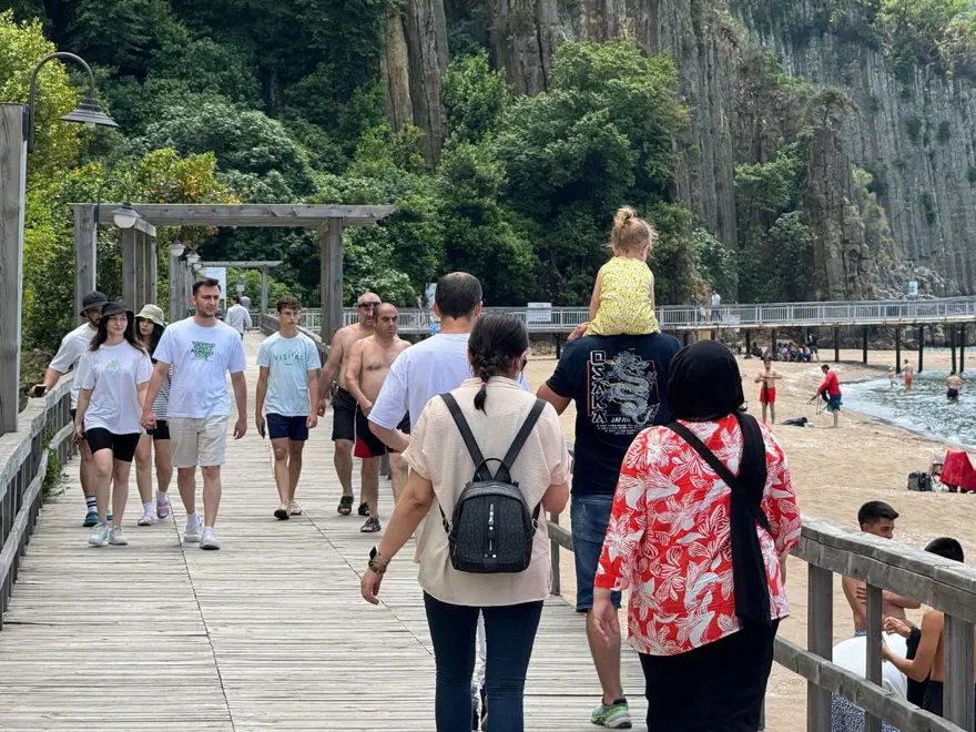 80 milyon yıllık! Rus turistlerin ilgisini çekiyor, 7 yılda 1 milyon kişi ziyaret etti 4 80 milyon yıllık! Rus turistlerin ilgisini çekiyor, 7 yılda 1 milyon kişi ziyaret etti 4