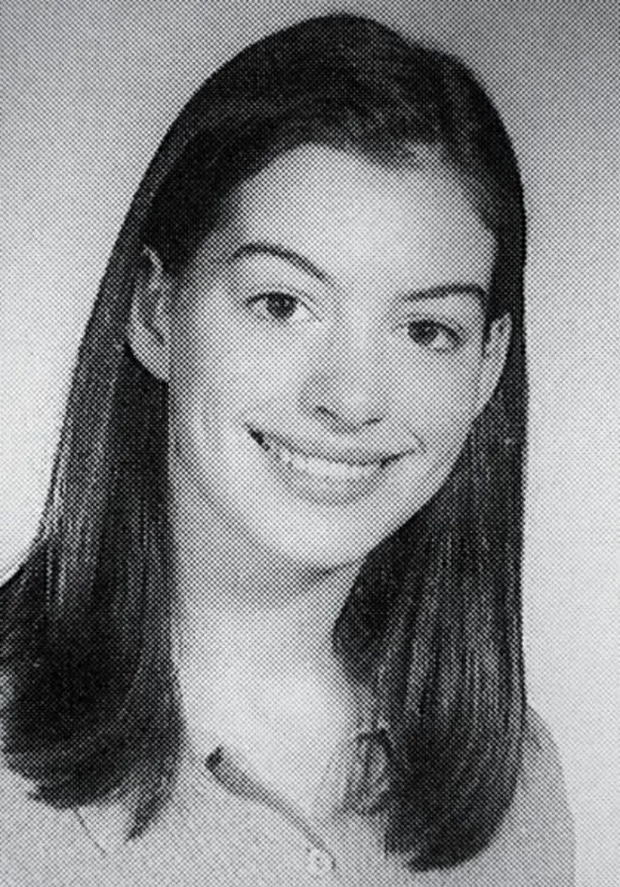 Anne Hathaway 24