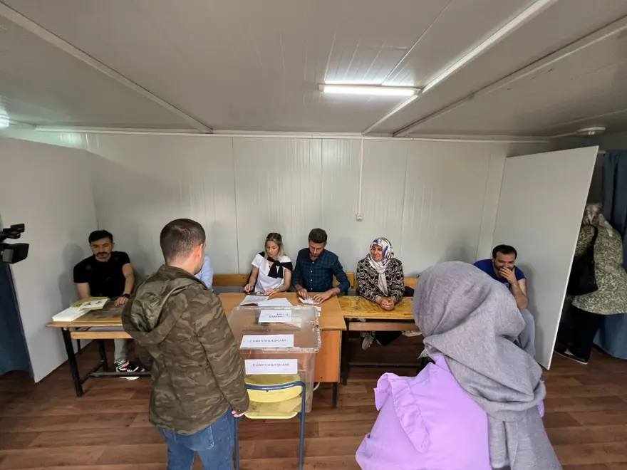 Deprem bölgesinde seçimin ikinci turu 6