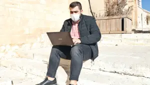 İnternetten satışa çıkarttığı otomobilini dolandırıcılara kaptırdı İnternetten satışa çıkarttığı otomobilini dolandırıcılara kaptırdı