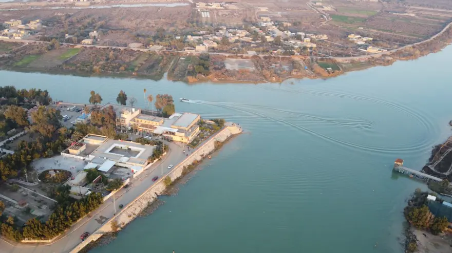 Mezopotamya'yı oluşturan iki büyük nehrin birleştiği yer: El-Kurna 4