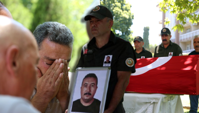 Ödemiş yangını | Kahraman orman işçisine gözyaşlarıyla veda