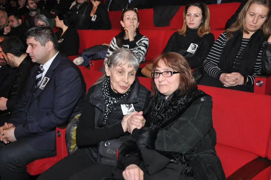 Münir Özkul son yolculuğuna uğurlandı 13 Münir Özkul son yolculuğuna uğurlandı 13