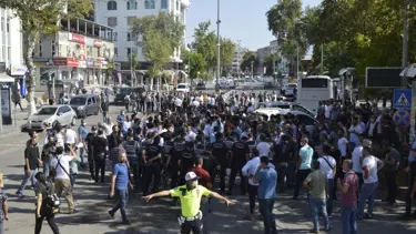 Adıyaman'da tütün satıcıları ve polis arasında arbede