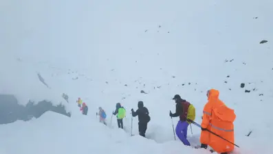 Bin kişinin mahsur kaldığı Everest Dağı ne kadar tehlikeli?