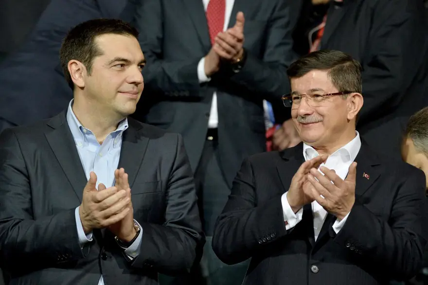 Davutoğlu ile Çipras maçı birlikte izledi 14