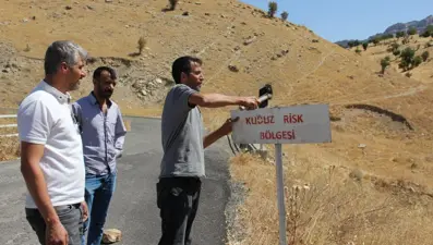 Sahibini ısıran at kuduz çıktı, köy karantinaya alındı