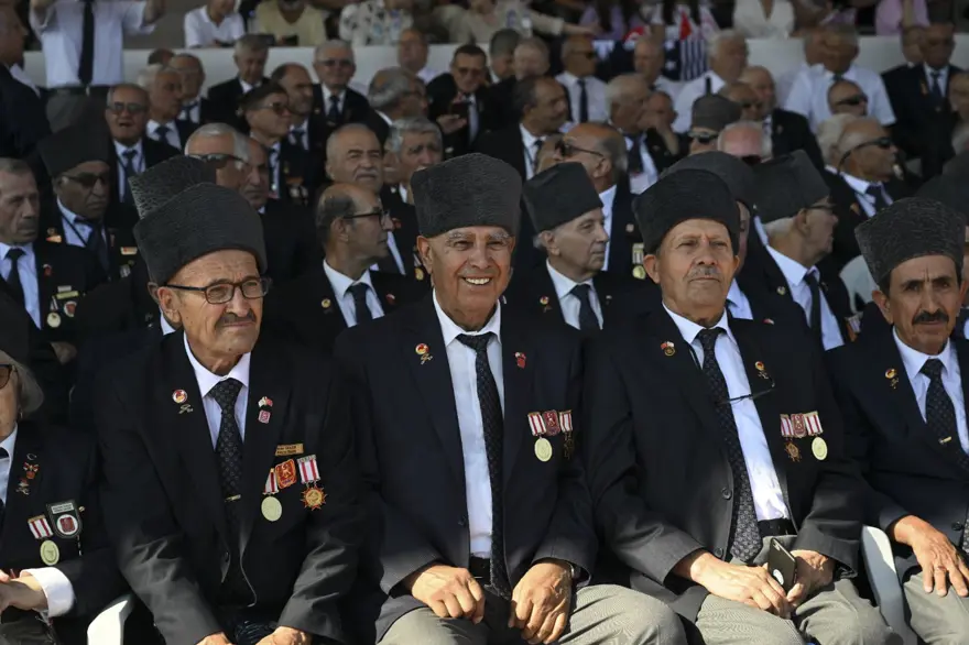 KKTC’de 50’nci yıl coşkusu | Cumhurbaşkanı Erdoğan: Müzakereye ve çözüme hazırız 17 KKTC’de 50’nci yıl coşkusu | Cumhurbaşkanı Erdoğan: Müzakereye ve çözüme hazırız 17