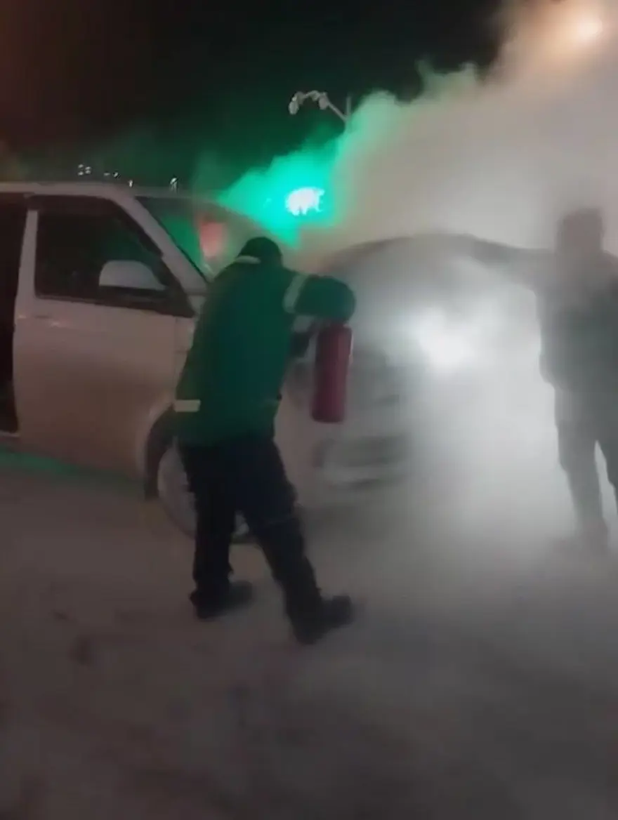 Akaryakıt istasyonundayangın paniği 2 Akaryakıt istasyonundayangın paniği 2