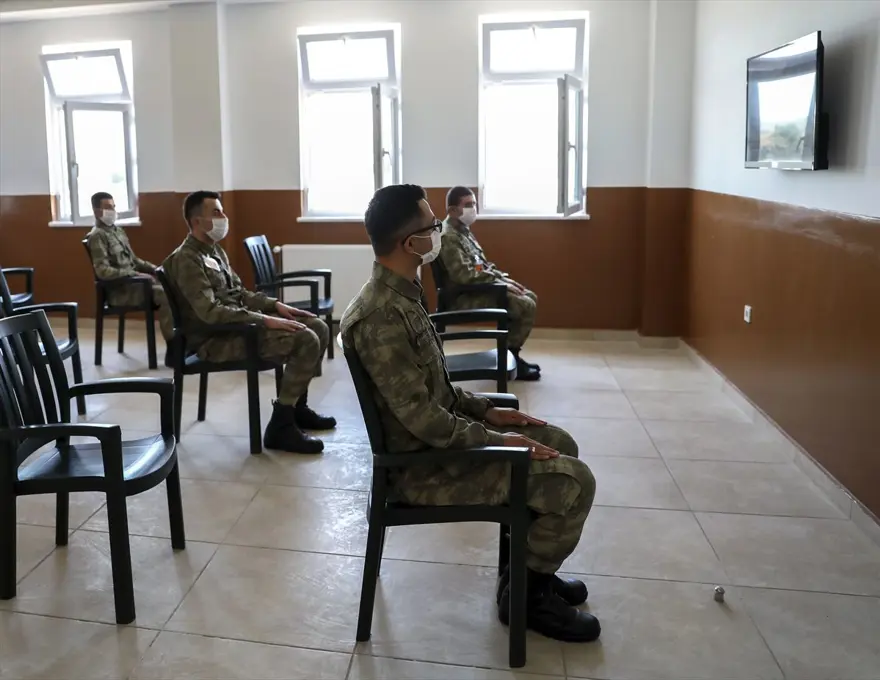 Askeri birliklerde corona virüs önlemleri uygulanıyor 9