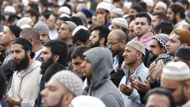 İngiltere'de 20 bin kişilik cenaze namazı