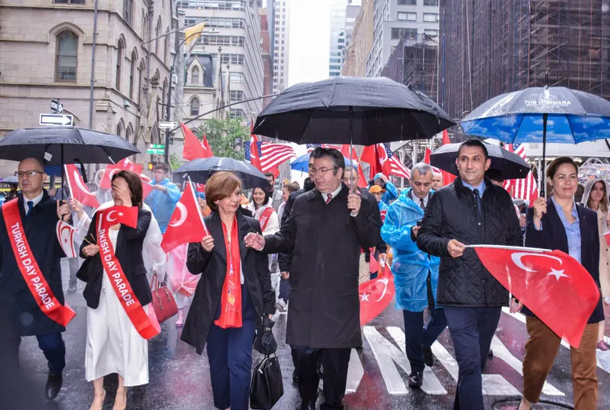New York'ta Türk günü yürüyüşü 4