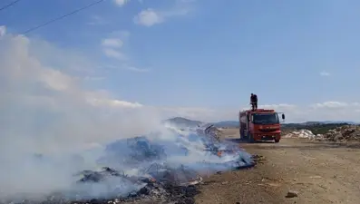 Edremit'te çöplük alanda yangın
