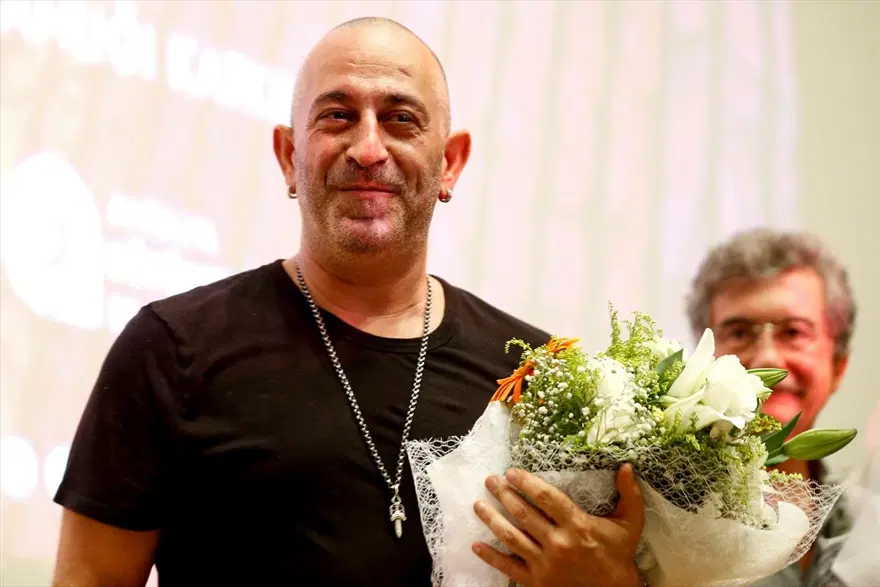 Cem Yılmaz, yeniden 'stand up' şov yapacak 1