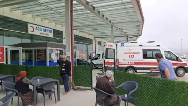 Tüfekle oynarken kendini vurdu