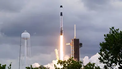 4 astronot 1 yıl gecikmeyle uzayda