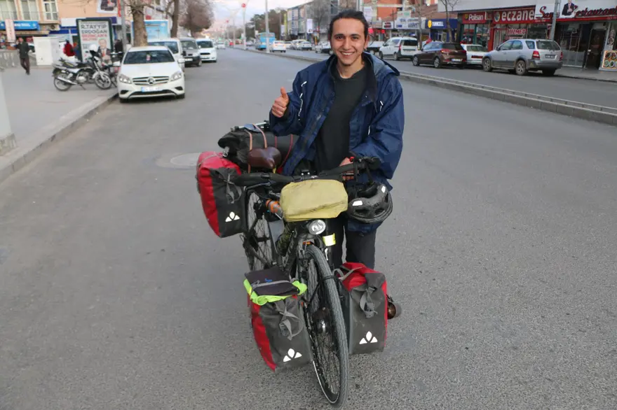 Türkiye'yi gezen en genç bisikletli olmak için yollara çıktı 6