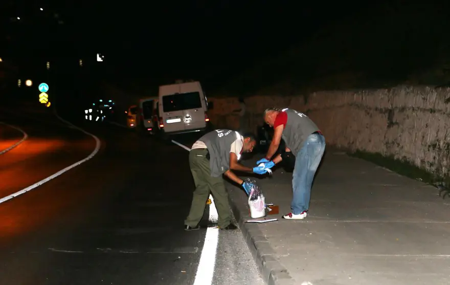 İzmir'de patlatılmak üzere bırakılan tüpler imha edildi 1