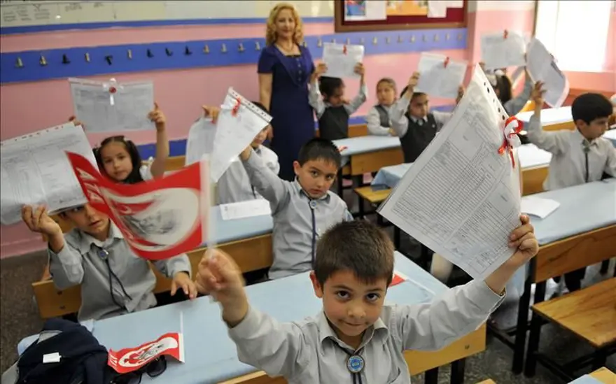 İlkokuldakarne dönemi bitiyor: Milli Eğitim Bakanlığı uygulamanın başlangıç tarihiniaçıkladı 