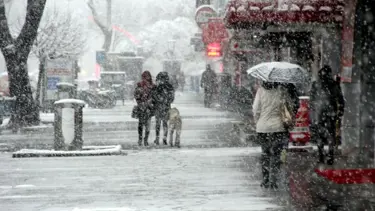 66 il için sarı ve turuncu kodlu uyarı: Fırtına ve yoğun kar var