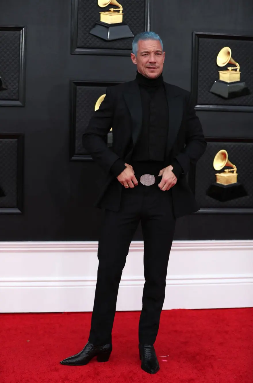 2022 Grammy Ödülleri'nde kırmızı halı şıklığı 32