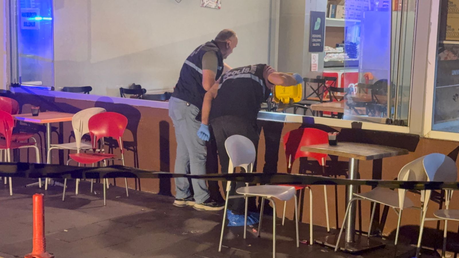 Hastane kantininde silahlı saldırı: 2 kişiyi silahla vurdu