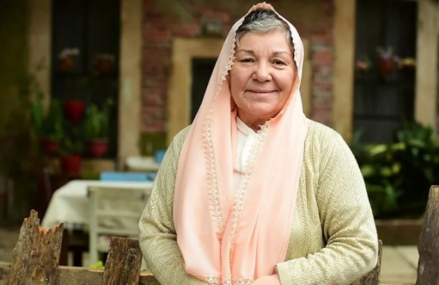 Bedia Ener sanat dünyasını yasa boğdu: "Çok erken bu veda" 3 Bedia Ener sanat dünyasını yasa boğdu: "Çok erken bu veda" 3