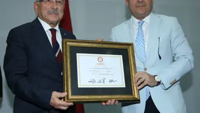 Ordu Büyükşehir Belediye Başkanı Hilmi Güler mazbatasını aldı