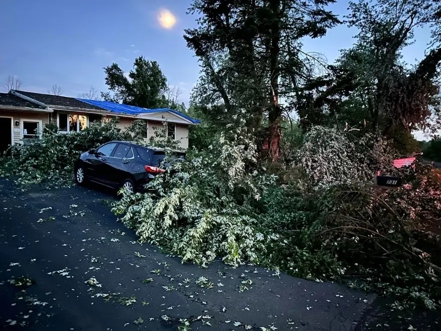 New York’u hortum vurdu: 1 kişi öldü, acil durum ilan edildi 5