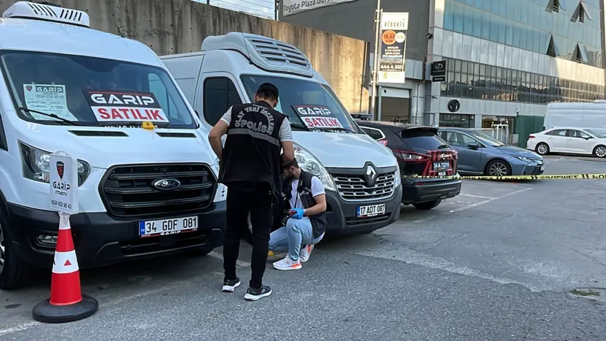 Yer: Esenler! Yüksek sesle müzik dinleyenleri uyardı, kurşunların hedefi oldu 3