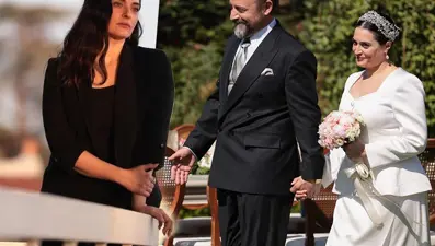 Kral Kaybederse'nin Handan'ı Aslıhan Gürbüz'den set pozları