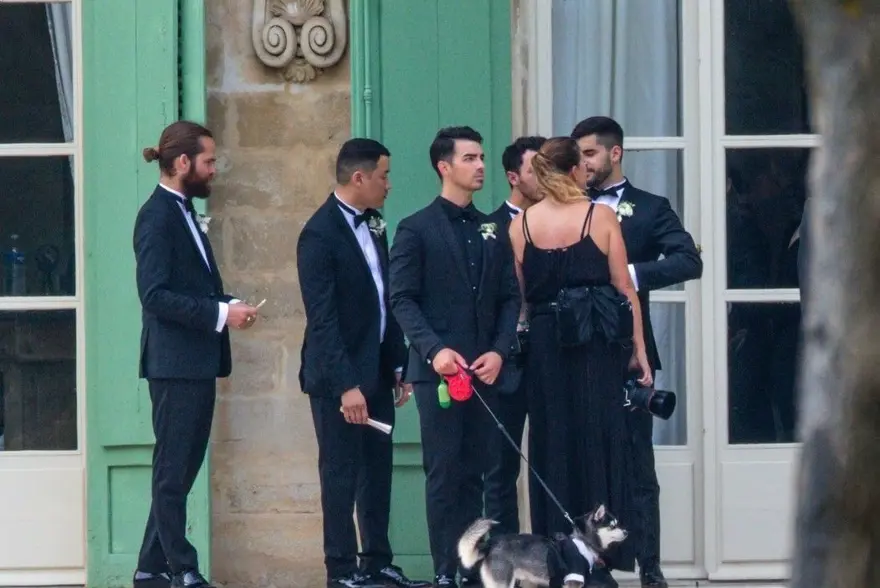 Sophie Turner ve Joe Jonas ikinci düğünü yaptı 17