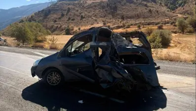 Tatvan'da trafik kazası: 2 yaralı