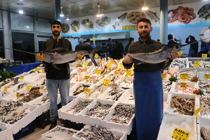 Kış gelince talep arttı: Vücudu hastalıklara karşı koruyor, kilosu 50 liradan başlıyor 5