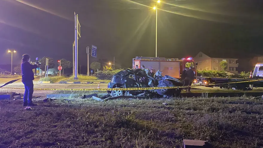 Zonguldak'ta yolcu otobüsü ile otomobil çarpıştı: 2 ölü, 2 yaralı 5