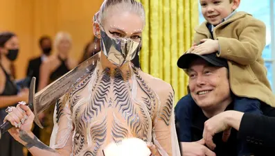 Elon Musk'ın üç çocuğunun annesi Grimes, X platformunu yerden yere vurdu