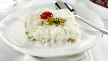 Güllaç nasıl yapılır? (Ramazan ayının lezzeti güllaç tarifi)