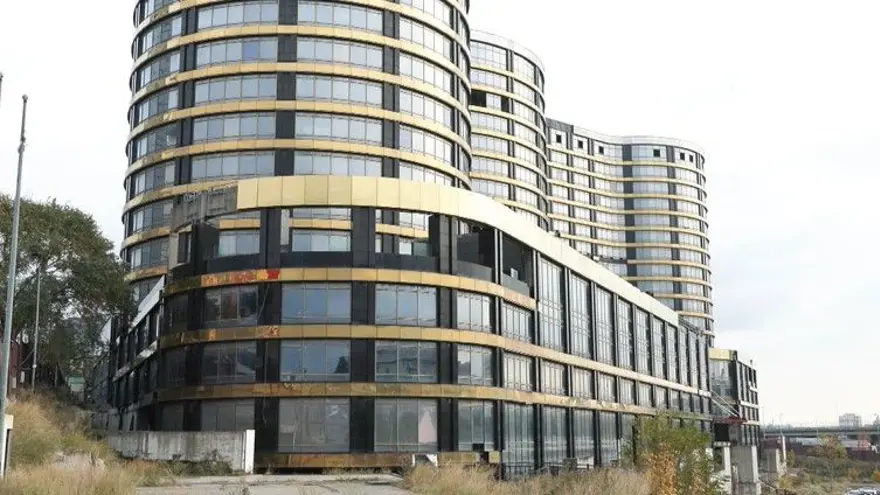 27 katlı, 14 kraldairesi, 4 lobisi var: Jet Fadıl’ın Caprice Gold’u satışa çıkarıldı 7