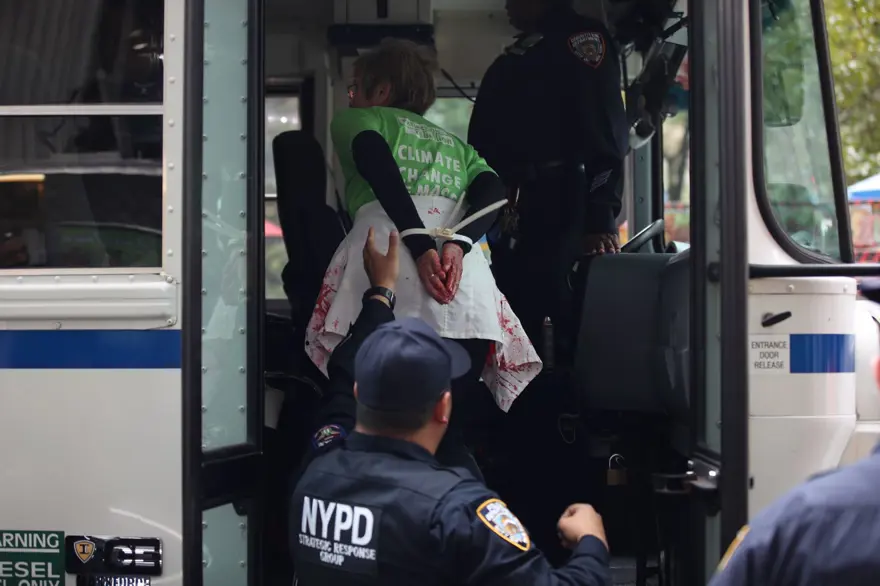 New York'ta iklim değişikliği protestosu: 85 gözaltı 21