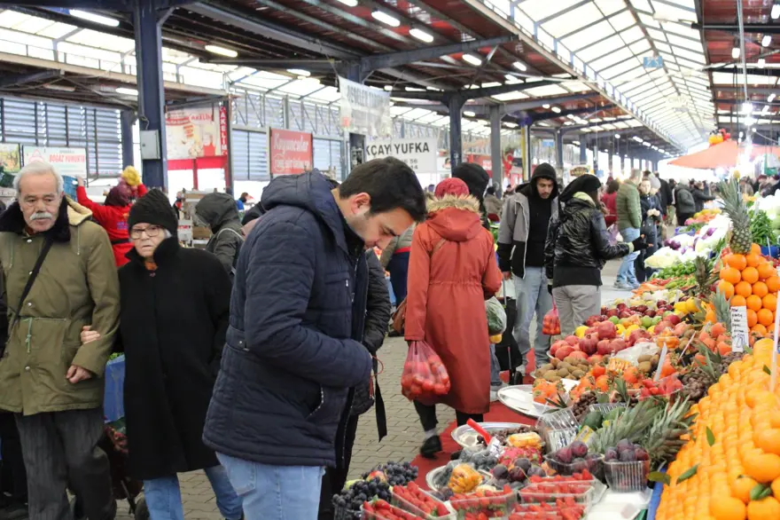 Pazar tezgahlarında yok satıyor: "Ne dileğiniz varsa hepsi yerine geliyor" 3