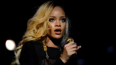 Rihanna İnönü'yü salladı