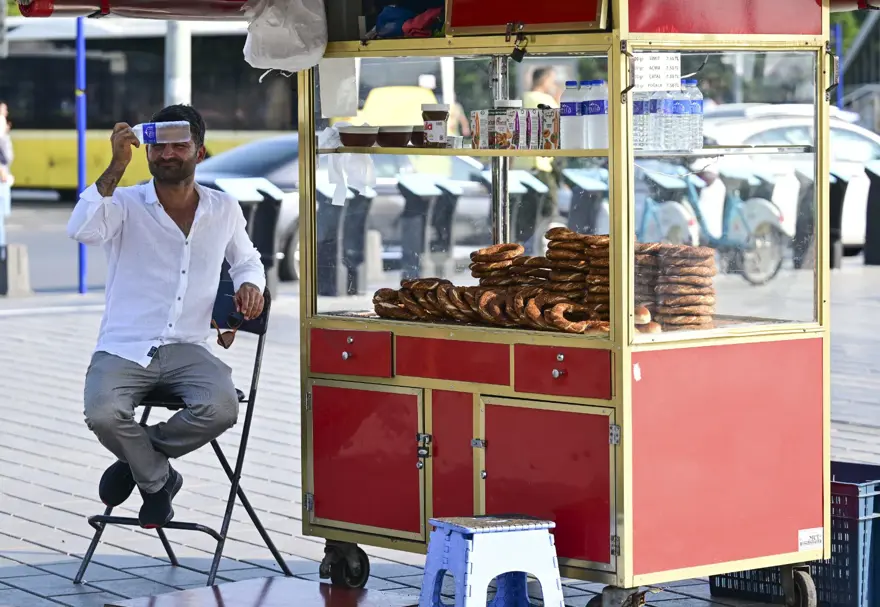 Aşırı sıcaklar İstanbul’u önce terk edecek, sonra gerigelecek (22 Temmuz tarihine dikkat) Aşırı sıcaklar İstanbul’u önce terk edecek, sonra gerigelecek (22 Temmuz tarihine dikkat)